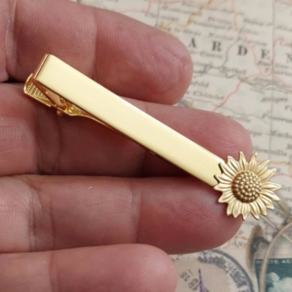 SUNFLOWER Handmade Amazing  Tie CLIP Pins, Tie bar